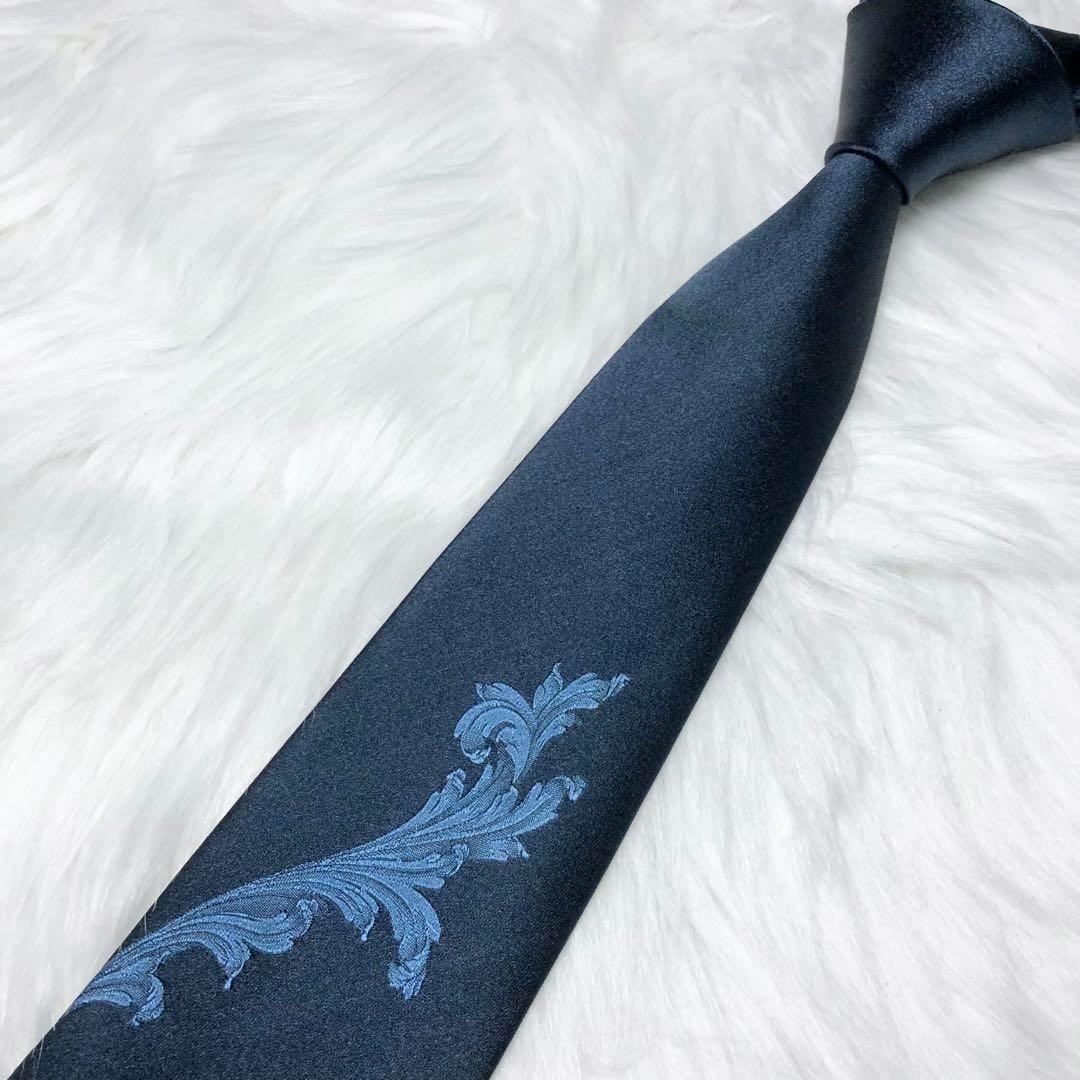 【美品】ドミニクフランス ネクタイ ポードゥソワ スリークラウン 花柄 ネイビー 美品】ドミニクフランス ネクタイ ポードゥソワ スリークラウン 花柄