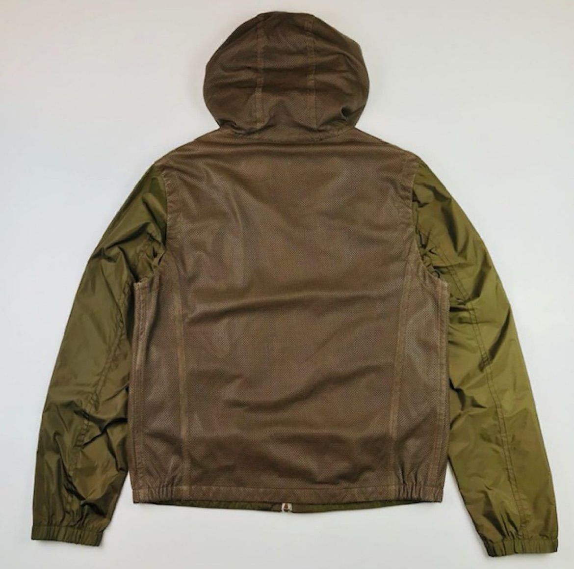 美品★モンクレールジップフードナイロンパーカー 美品☆モンクレールジップフードナイロンパーカー 美品☆モンクレール