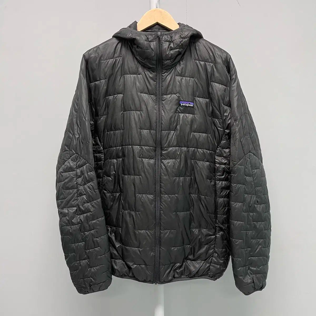 パタゴニア マイクロパフフーディ ダウンジャケット 軽量 グレー S patagonia（パタゴニア） / マイクロパフフーディ/MENS | YAMAP