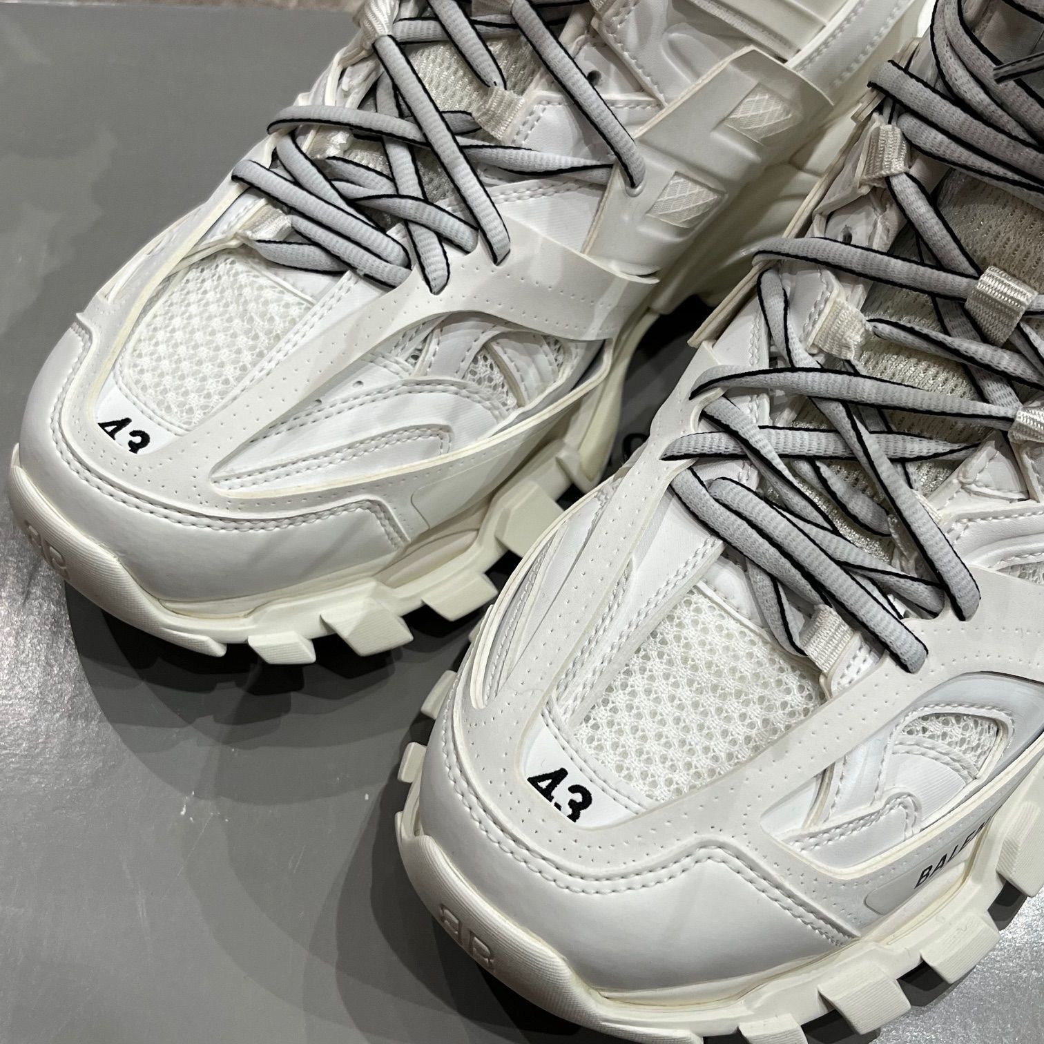 新品 BALENCIAGA TRACK HIKE 'WHITE' トラックハイ スニーカー