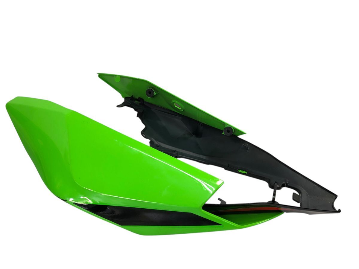Ninja ZX-10R ABS ZXT02L 21- シートカウル 割れ欠け無し 補修 流用