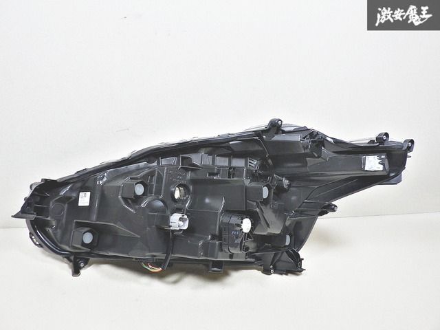 TOYOTA トヨタ 純正 NSP170G シエンタ 後期 HID キセノン ヘッドライト ヘッドランプ 右 右側 運転席側 ICHIKOH 52-317 印字 33 魔王 FFCRYSTALESIA_COM