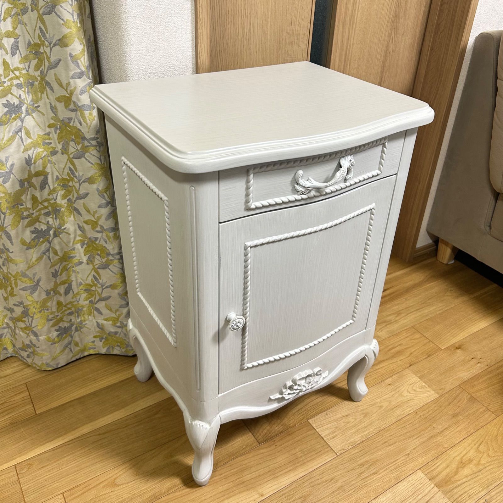 フランソワーズ サイドチェスト シャビーシック家具 ホワイト