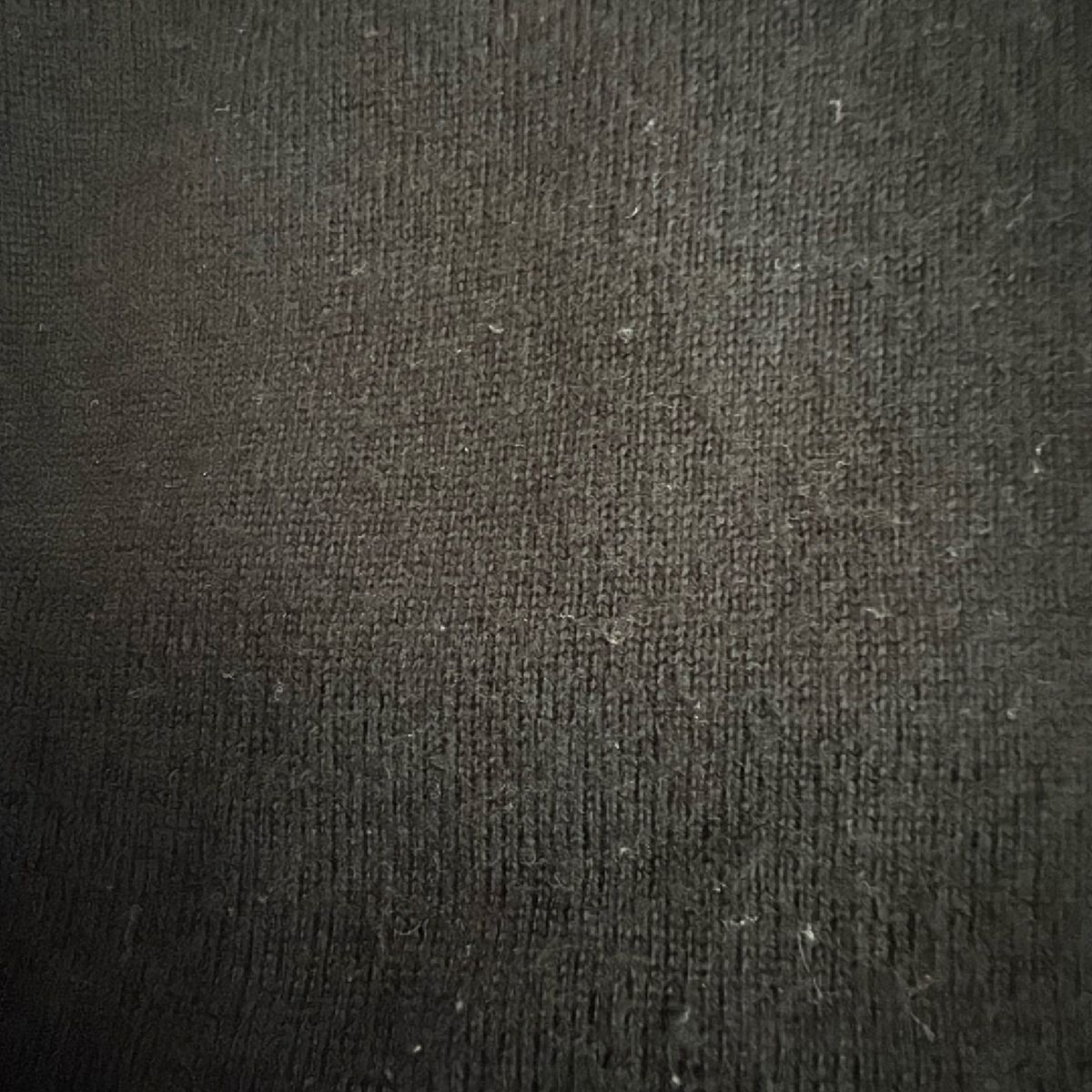 - 黒×アイボリー