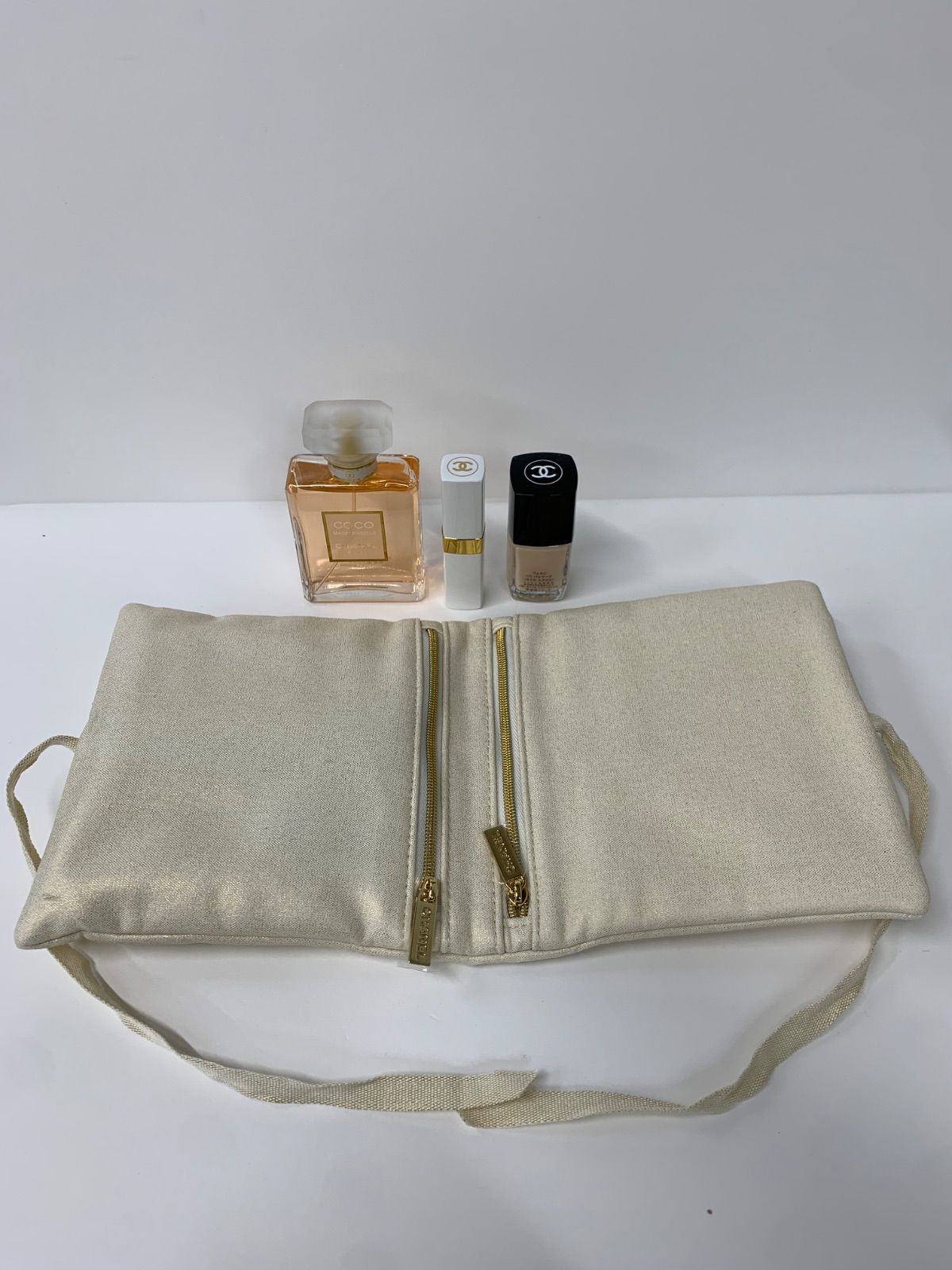 V 665 CHANEL COCO ココ マドモアゼル シークレット ルック コフレ