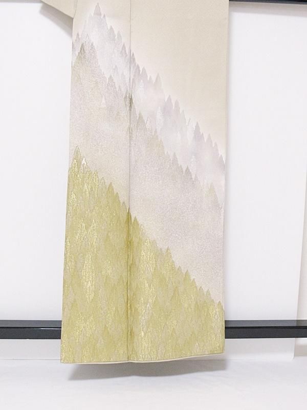 色留袖 正絹 比翼付 3つ紋付 森林絵図 落款入り156cm前後 - メルカリ