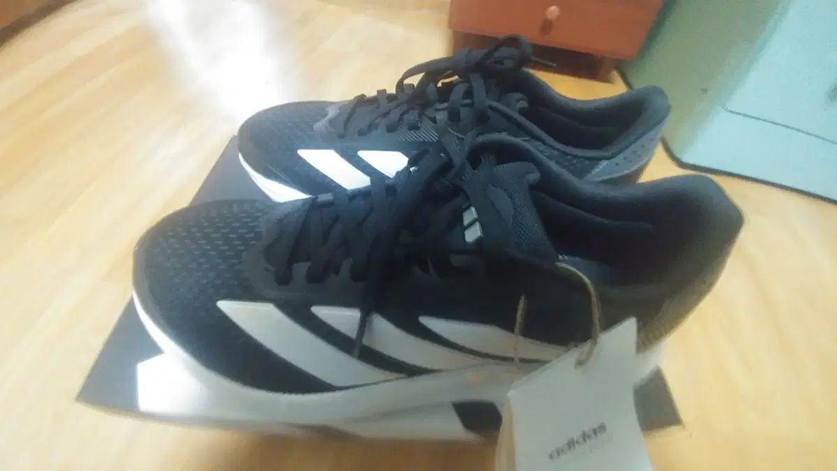 アディダス ランニングシューズ デュラモSL RC ランファルコン3