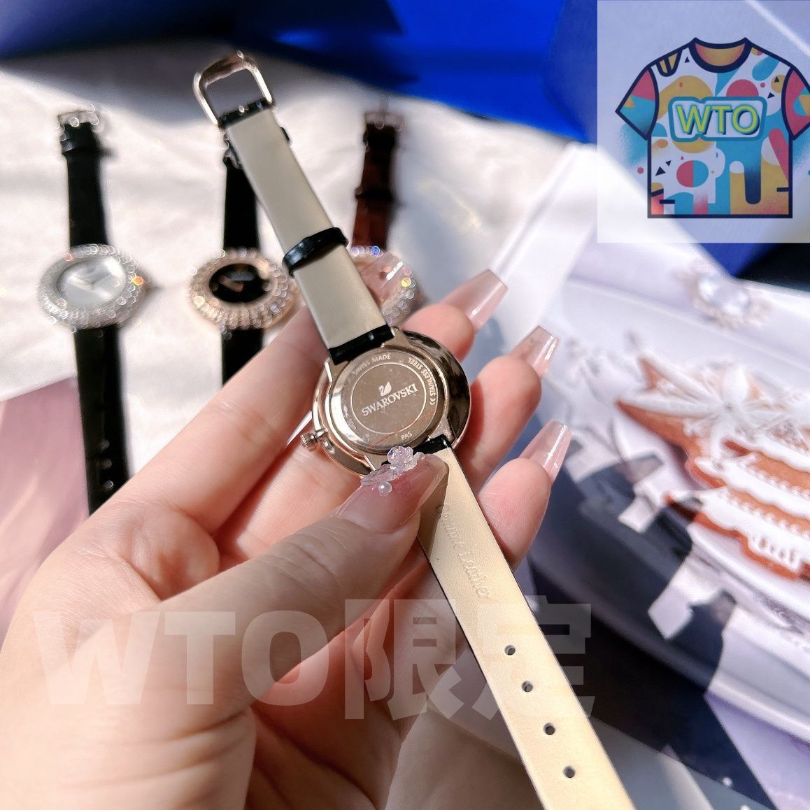 入手困難！スワロフスキー　時計　ホワイト SWAROVSKI スワロフスキー Swarovski 腕時計 Crystal Rose