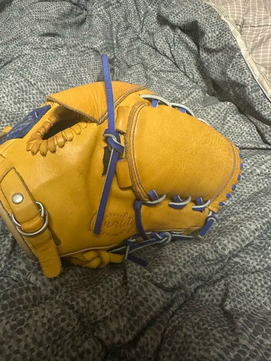 クオリティスタート 投手用グローブ