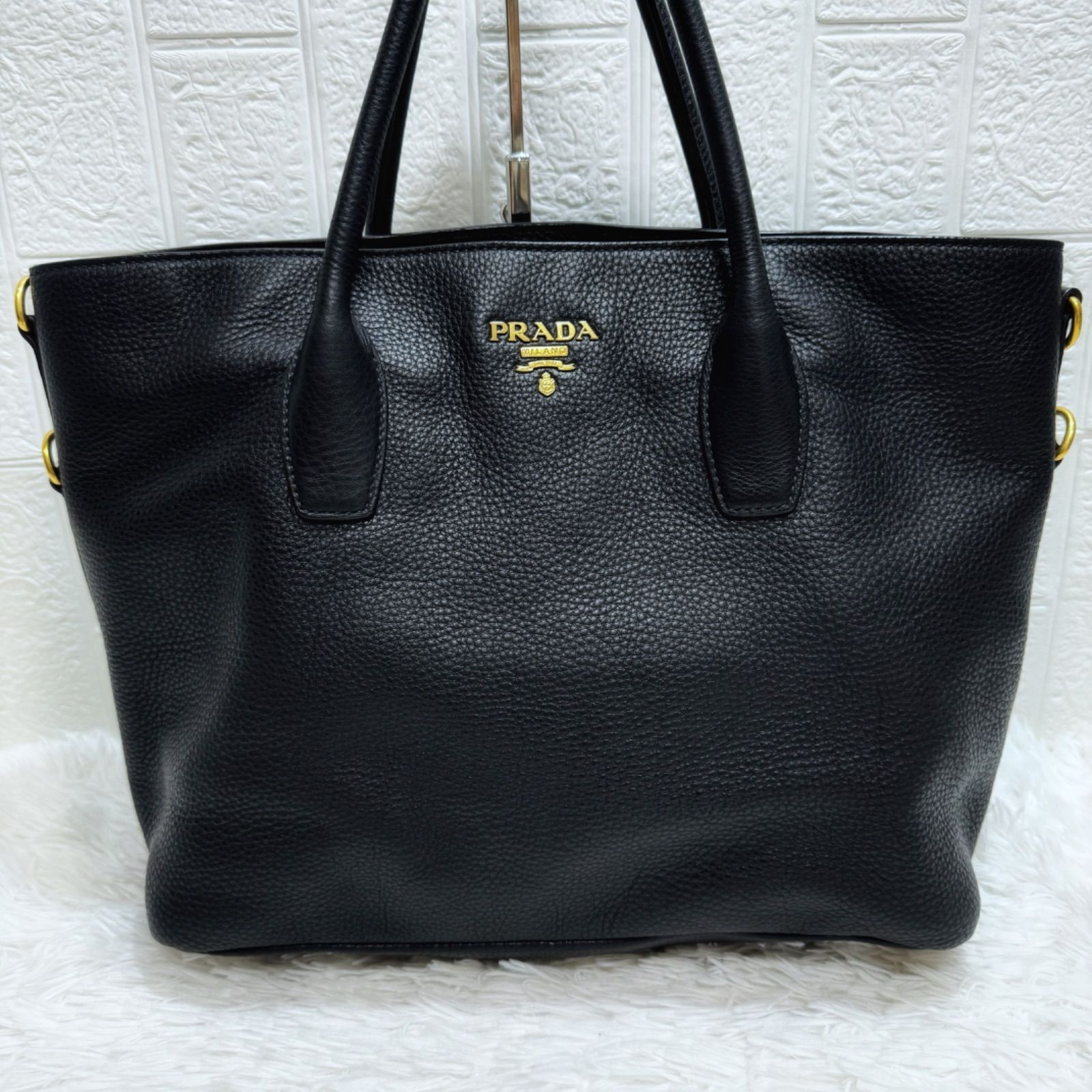 極美品！PRADA プラダ レザー 2way トートバッグ ショルダーバッグ ハンドバッグ ロゴ金具 A4可能 黒 - メルカリ