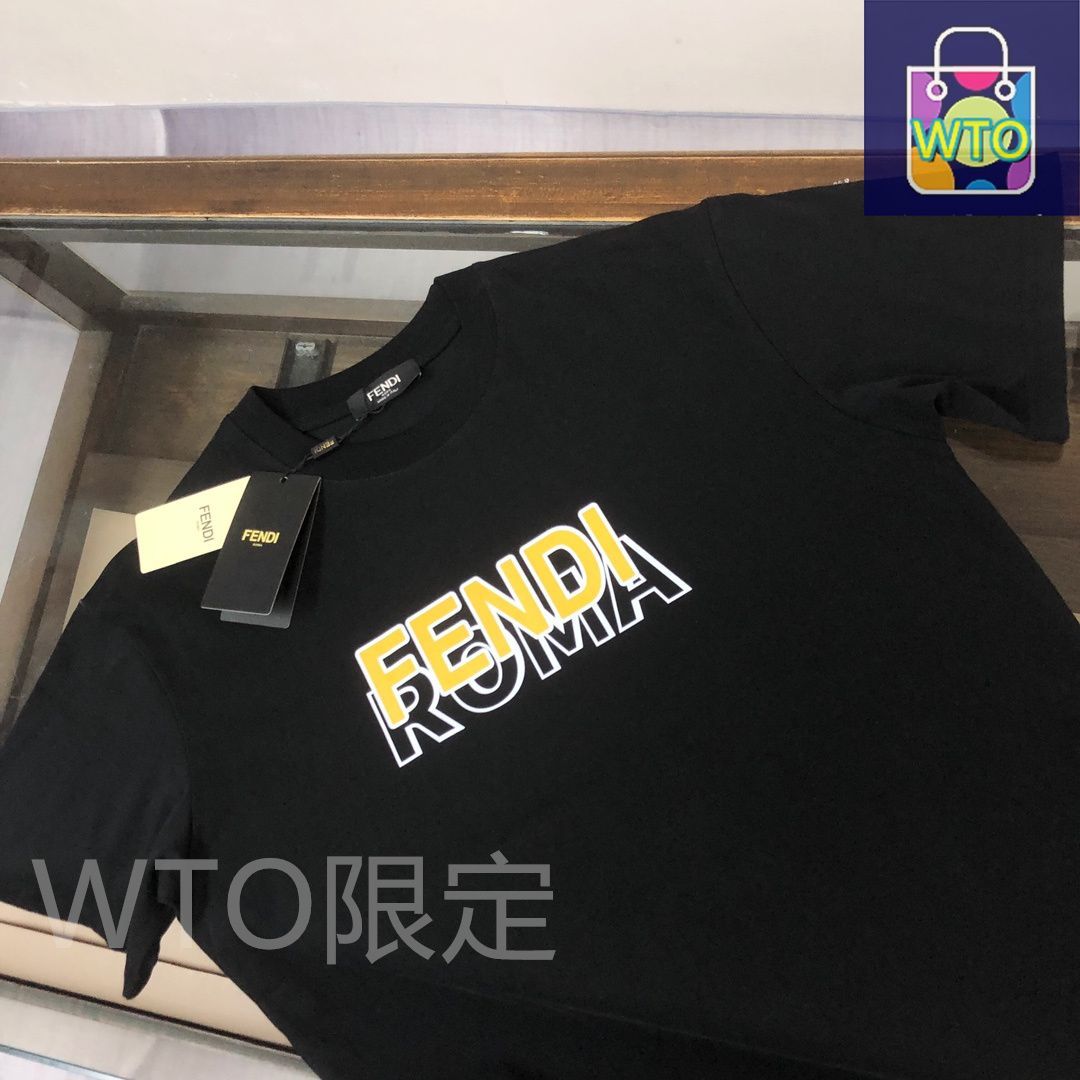 関税込★VIP価格【FENDI】ロゴ パッチ クルーネック Tシャツ 関税込☆VIP価格【FENDI】ロゴ パッチ クルーネック Tシャツ