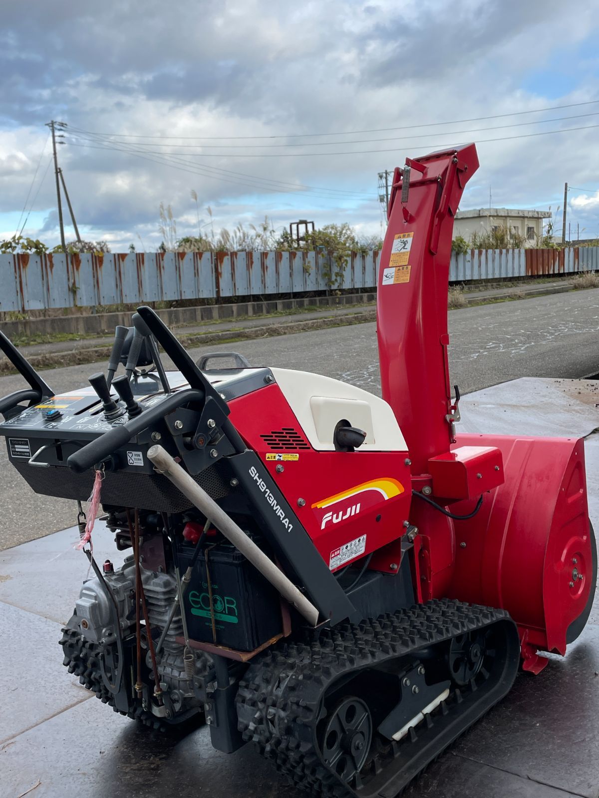 Yahoo!オークション - 三菱除雪機 フジイOEM除雪機 ガソリン9