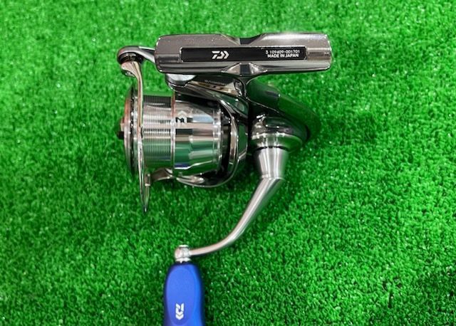 専用出品 ダイワ 22 イグジスト LT2500s H あやしい ダイワ 22 専用出品 ダイワ 22 イグジスト LT2500s H あやしい ダイワ 22