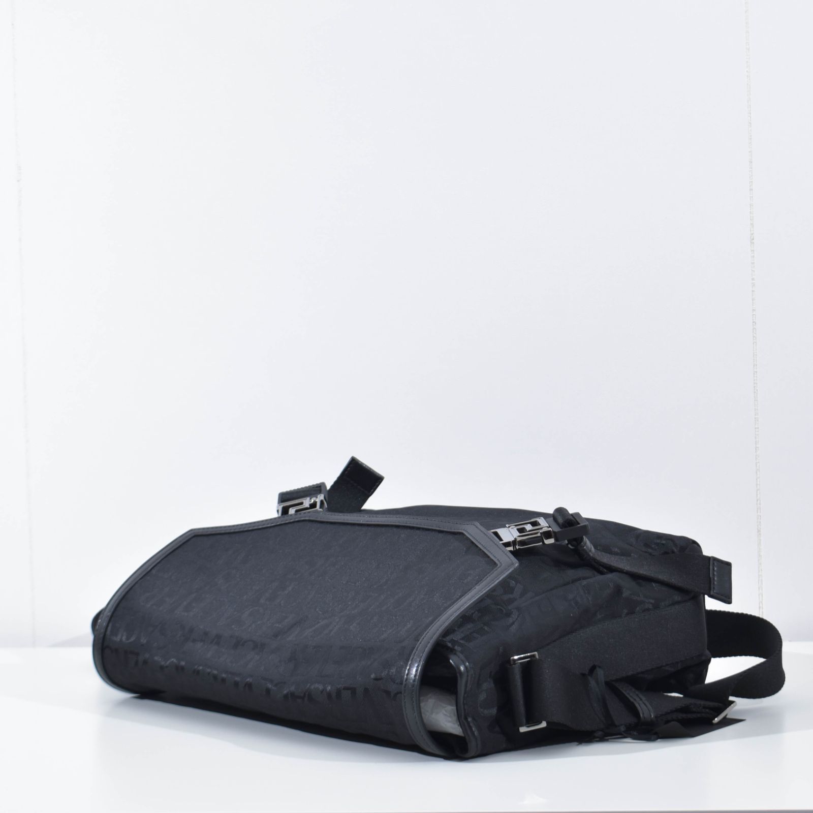 VERSACE メッセンジャーバッグ オールオーバーロゴ ジャガード