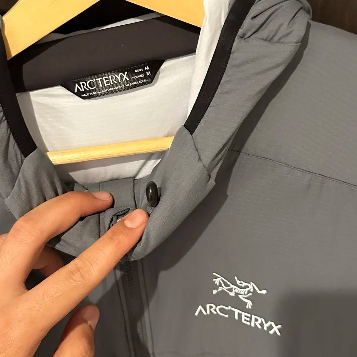 ARC TERYX アークテリクス 梁 Atom アトム グレー その他 アウター 登山ウェア アウトドアウェア