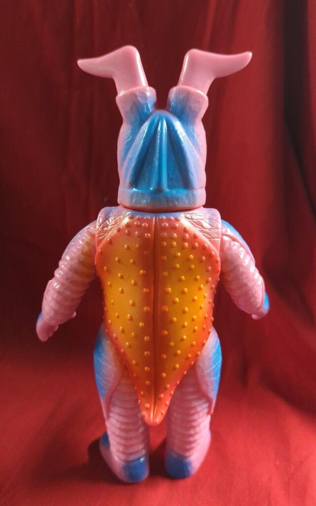 ブルマァク 復刻版怪獣シリーズ ウルトラマン ゼットン ピンク成型/青