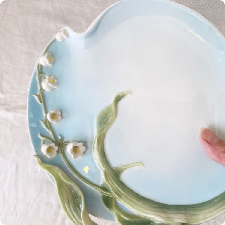 鈴蘭の愛らしさにくぎ付け バルボティーヌ皿