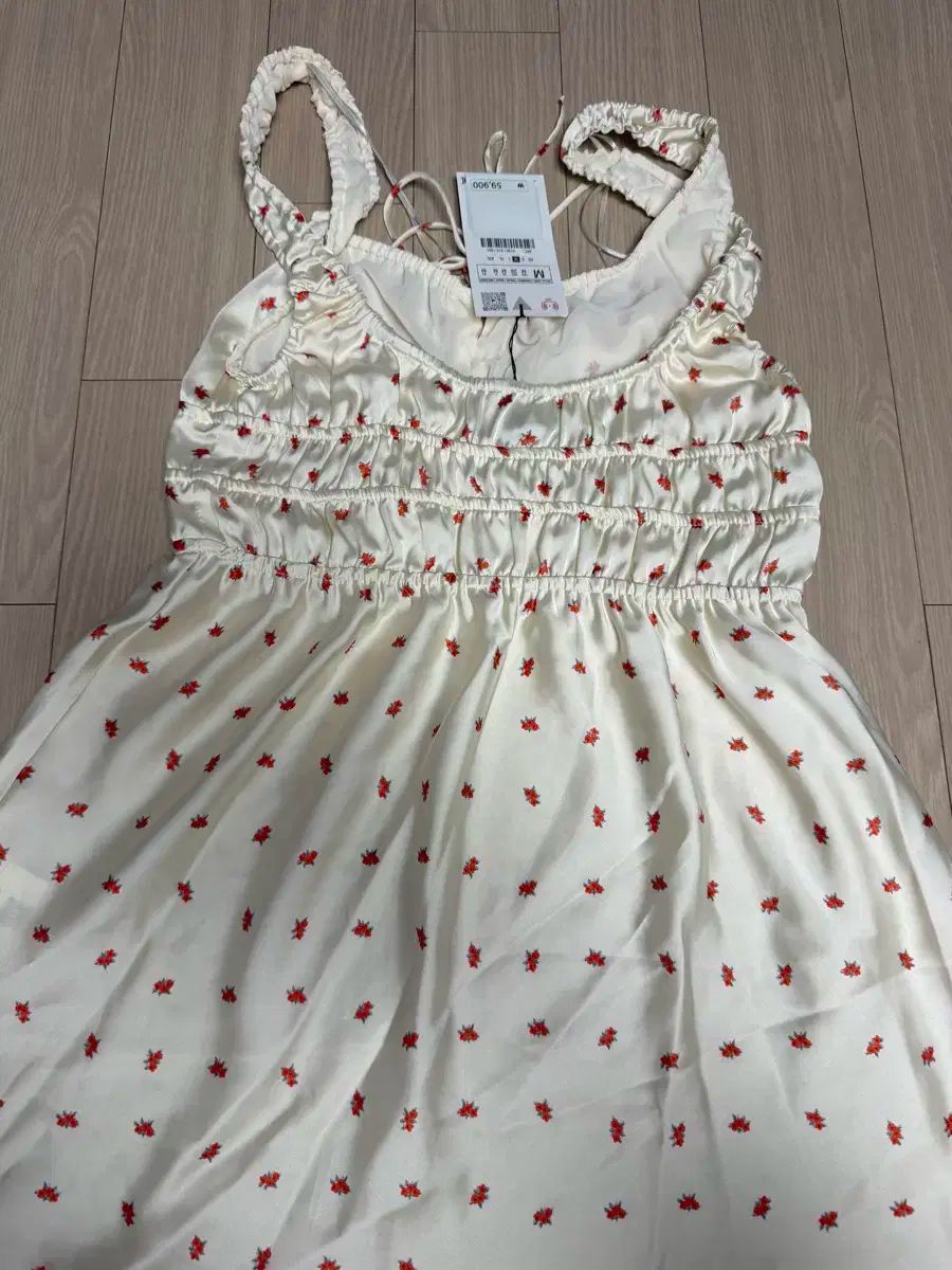 zara フラワー