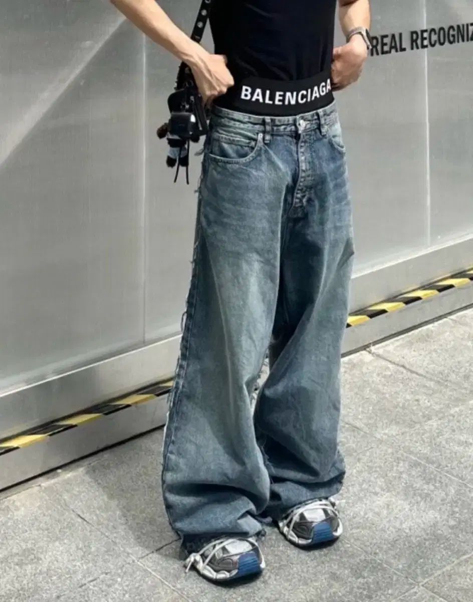 BALENCIAGA バレンシアガ