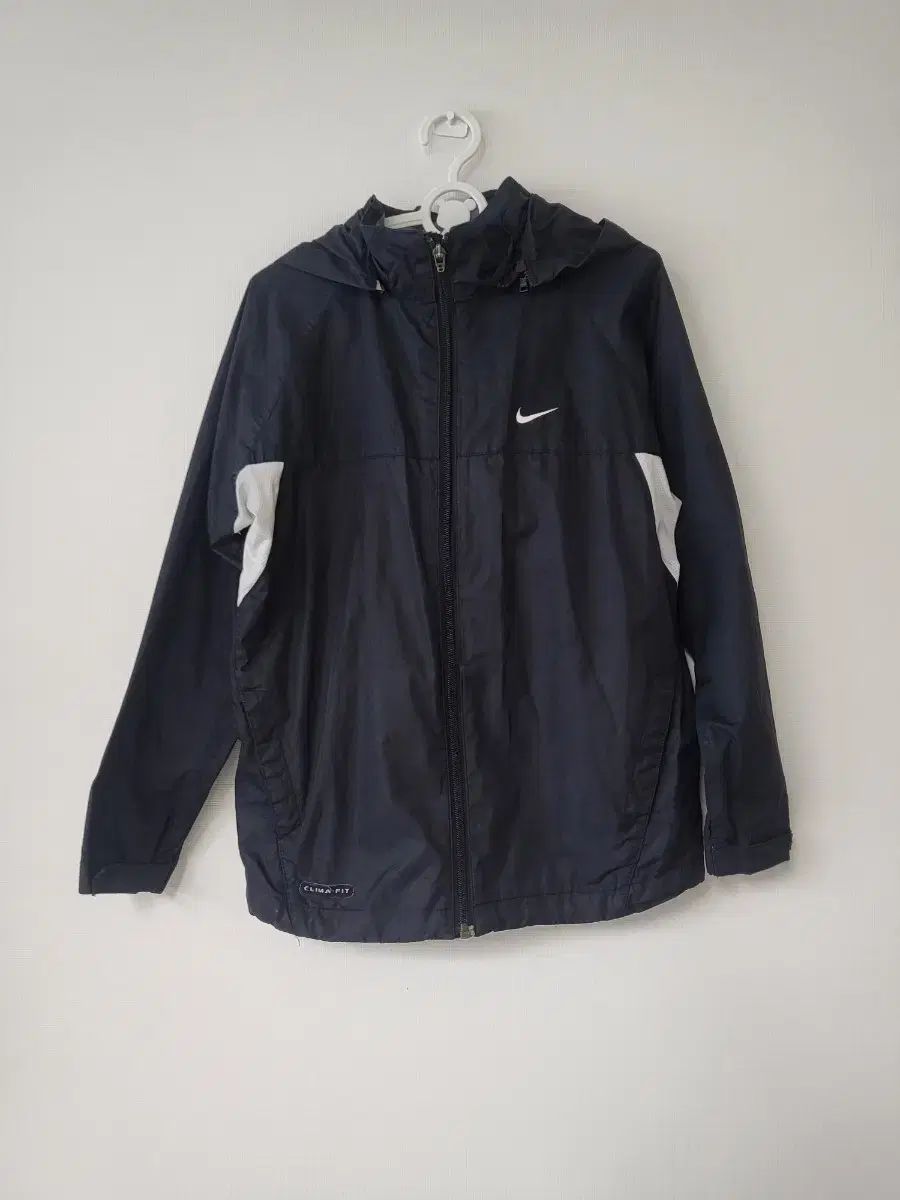 ナイキ ウィンドブレーカー フード ジップアップ アウター 130