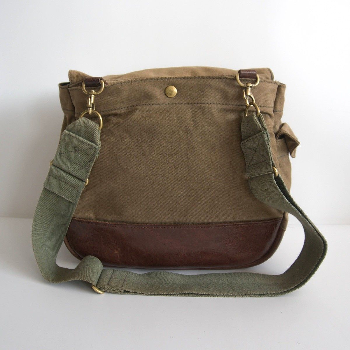 【雰囲気抜群】 NIGEL CABOURN 【キャンバス×レザー ショルダーバッグ】 ナイジェルケーボン 25080691 雰囲気抜群】 NIGEL CABOURN 【キャンバス×レザー ショルダーバッグ