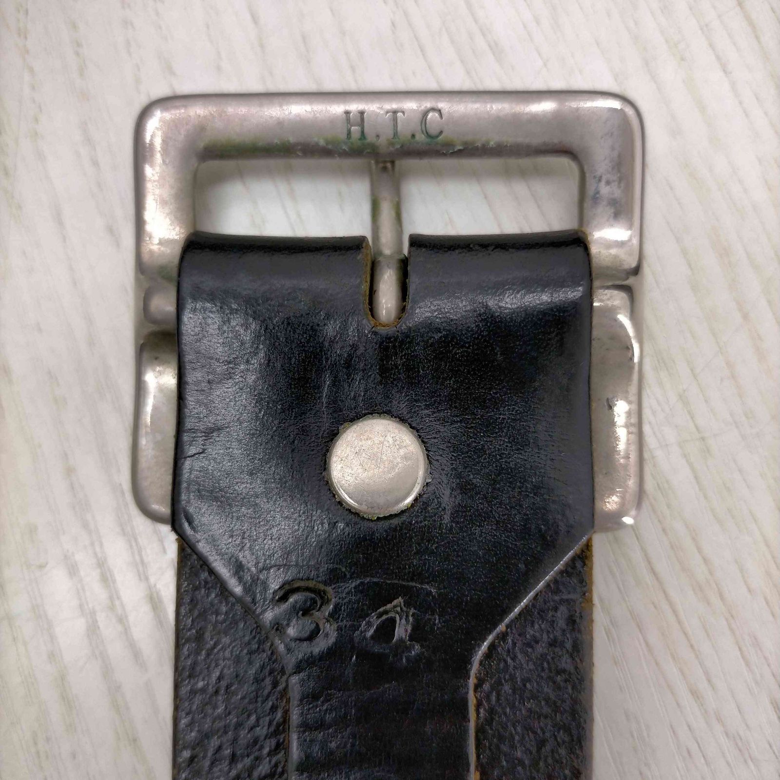 HTC レザースタッズベルト