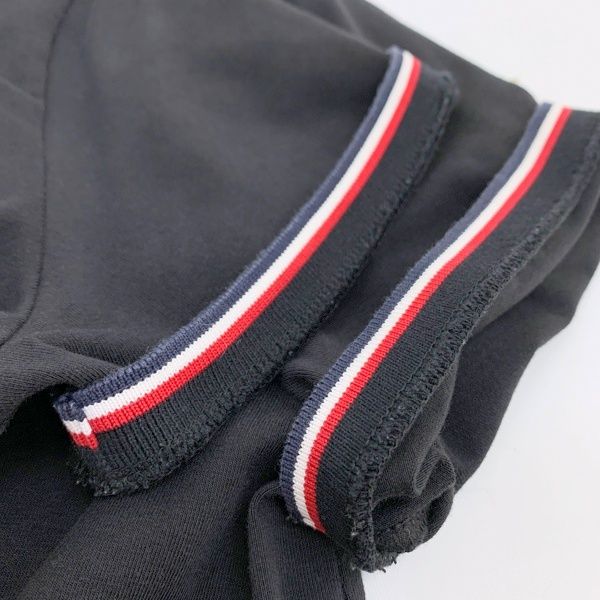MONCLER スリムフィット Vネック Tシャツ 半袖 カットソー ロゴ 