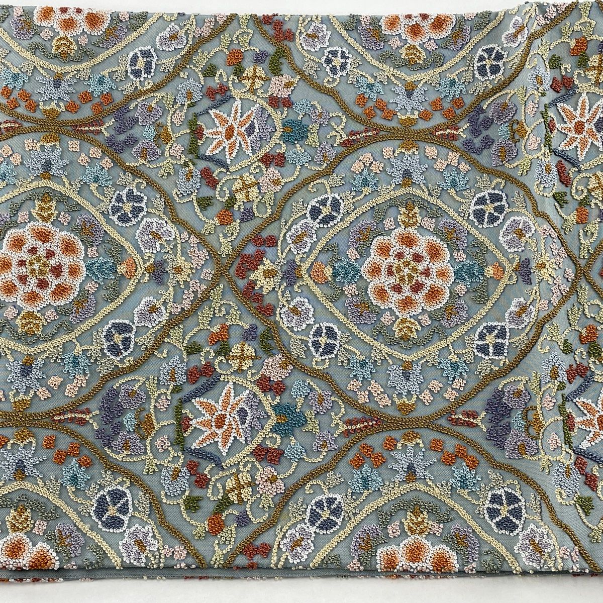 袋帯 美品 逸品 華文 花唐草 相良刺繍 青灰色 六通 正絹 【中古】 特