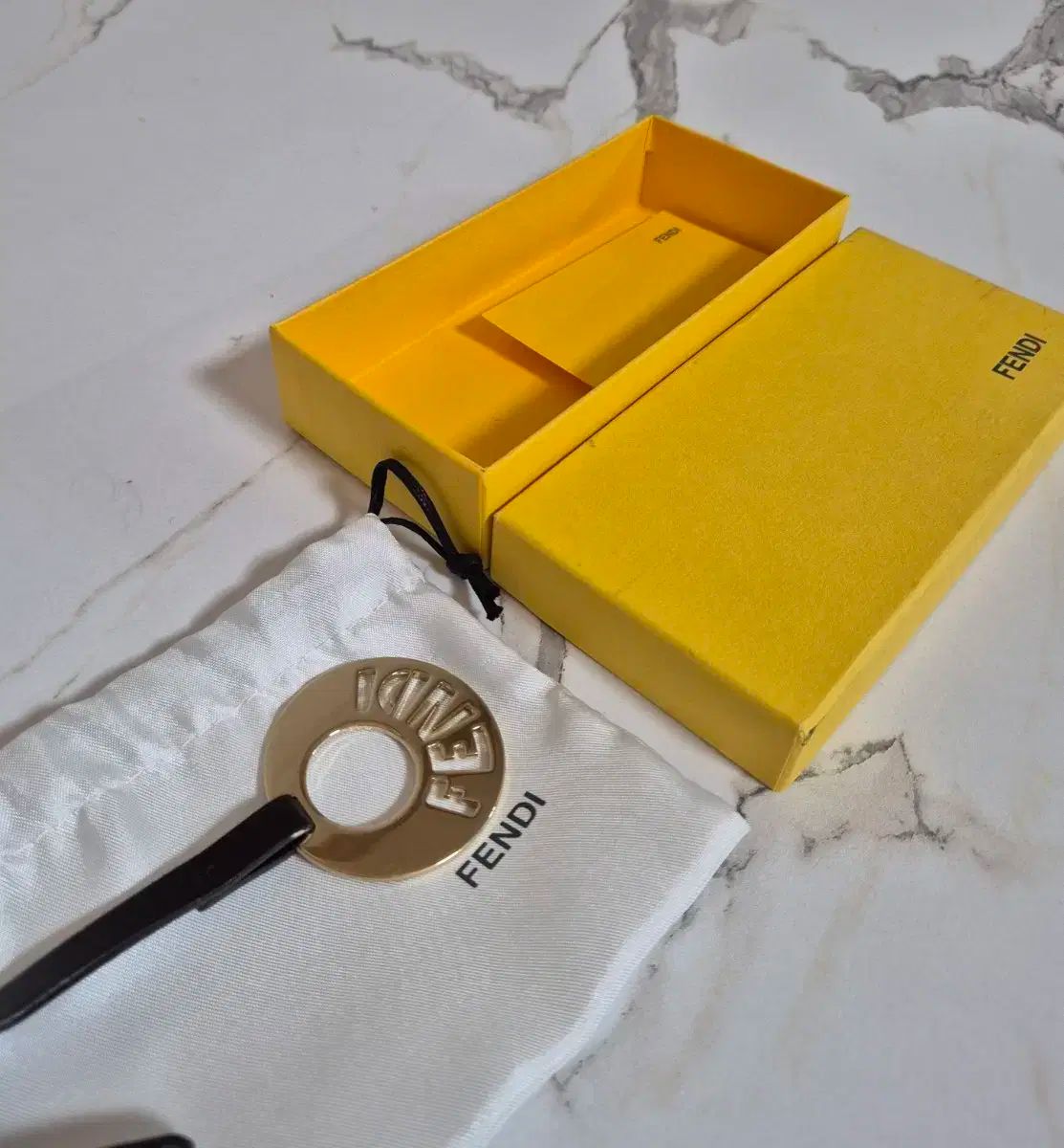 正規品 FENDI フェンディ オラク ペンダント キーホルダー