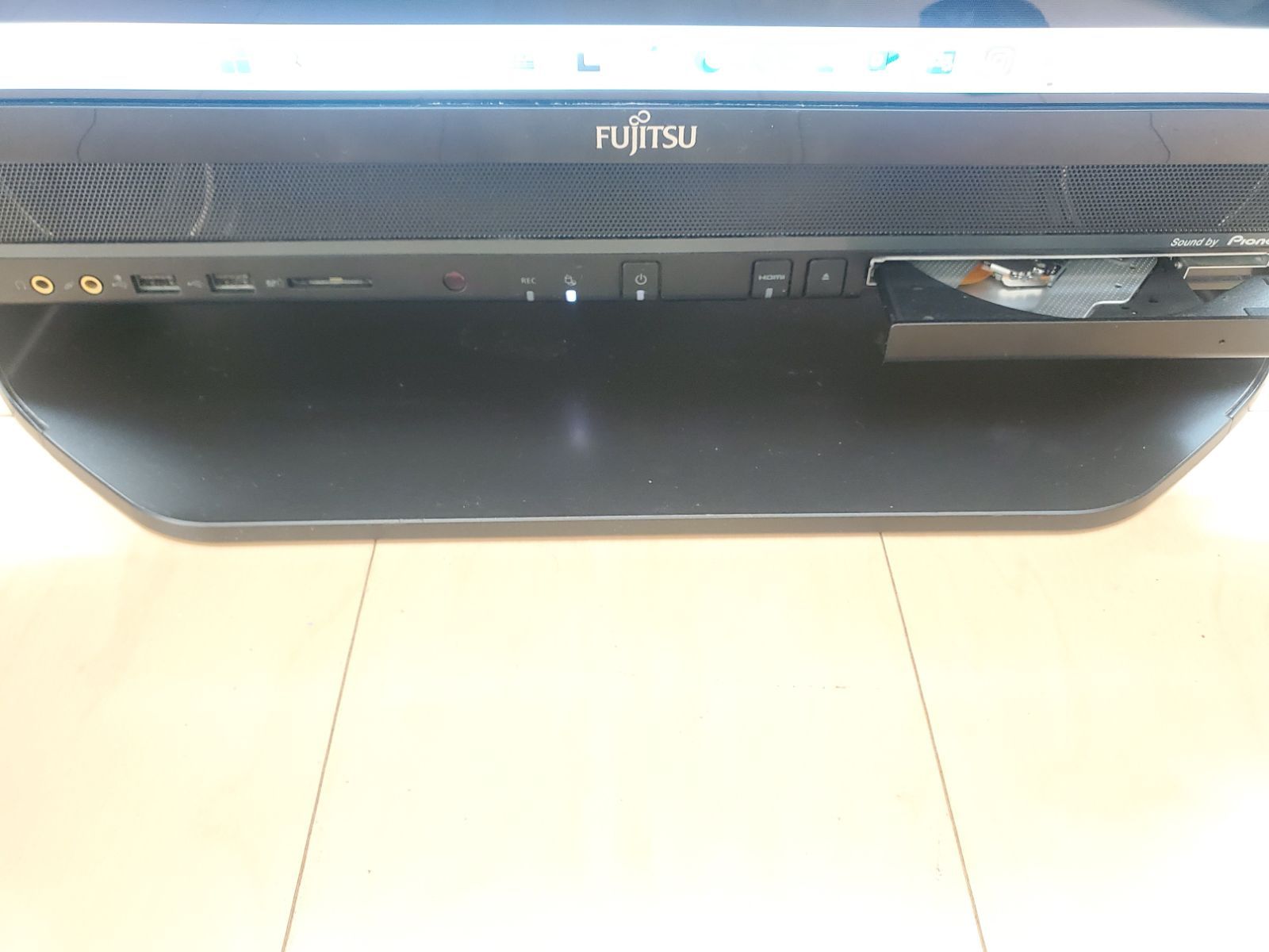 富士通FMV FH90/A3/i7-6700HQ/M.2SSD1TB/32GB middle.jpg