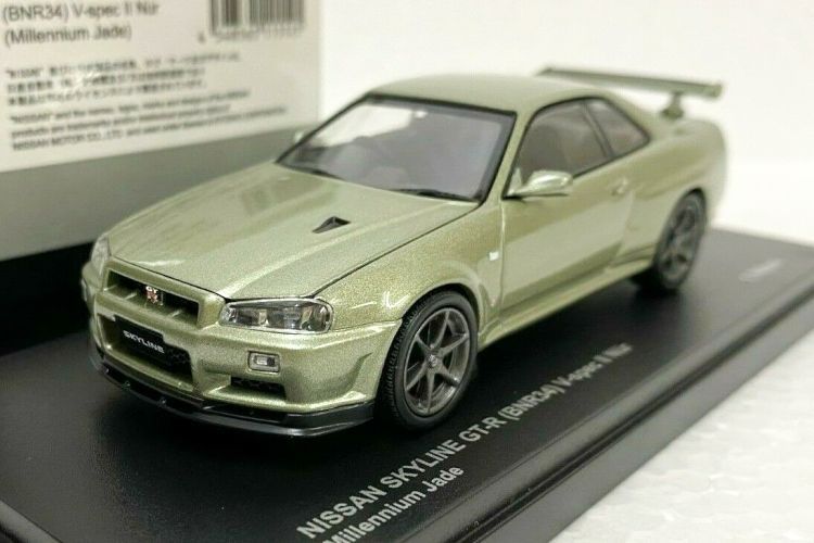 京商 08365W Skyline GT-R V-Spec II 1:18 .com: AUTOart 1⁄18