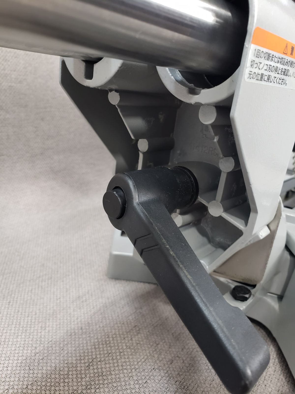 卓上スライド丸ノコ