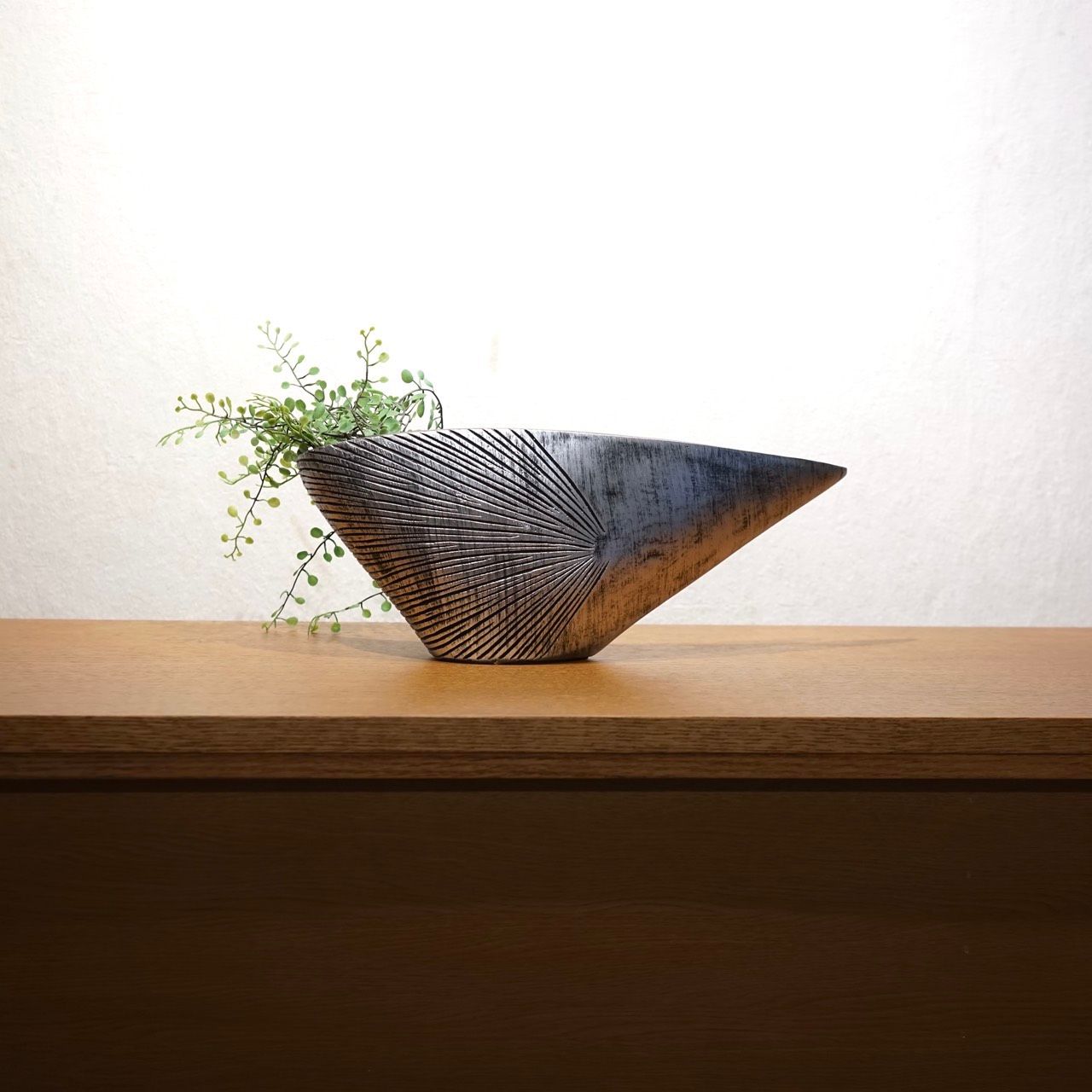 フラワーベース 花瓶