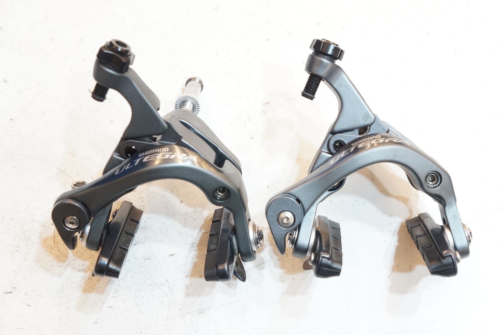 SHIMANO 「シマノ」 ULTEGRA BR-6800 キャリパーブレーキ