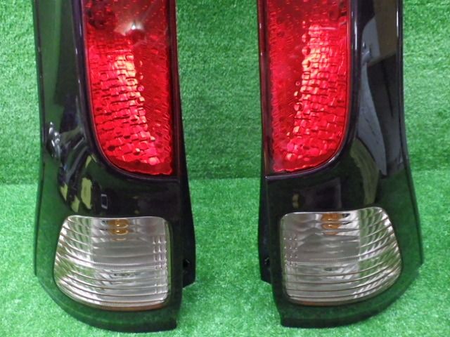 日産 セレナ C25 純正テールランプ左右 D008