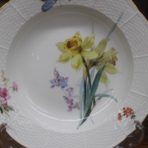 マイセン Meissen 自然主義 22.5cm 飾り皿 水仙 ボタン剣 1850年