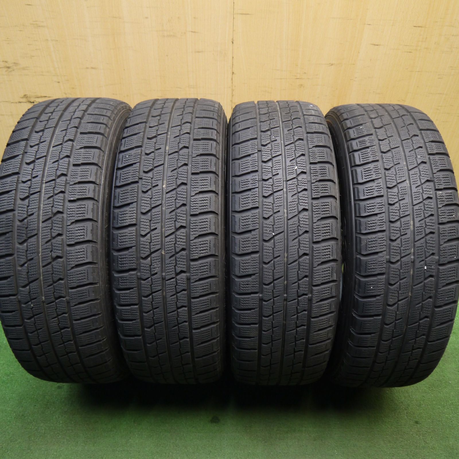 4本価格☆トヨタ 30系 エスティマ 純正 215/60R16 スタッドレス 