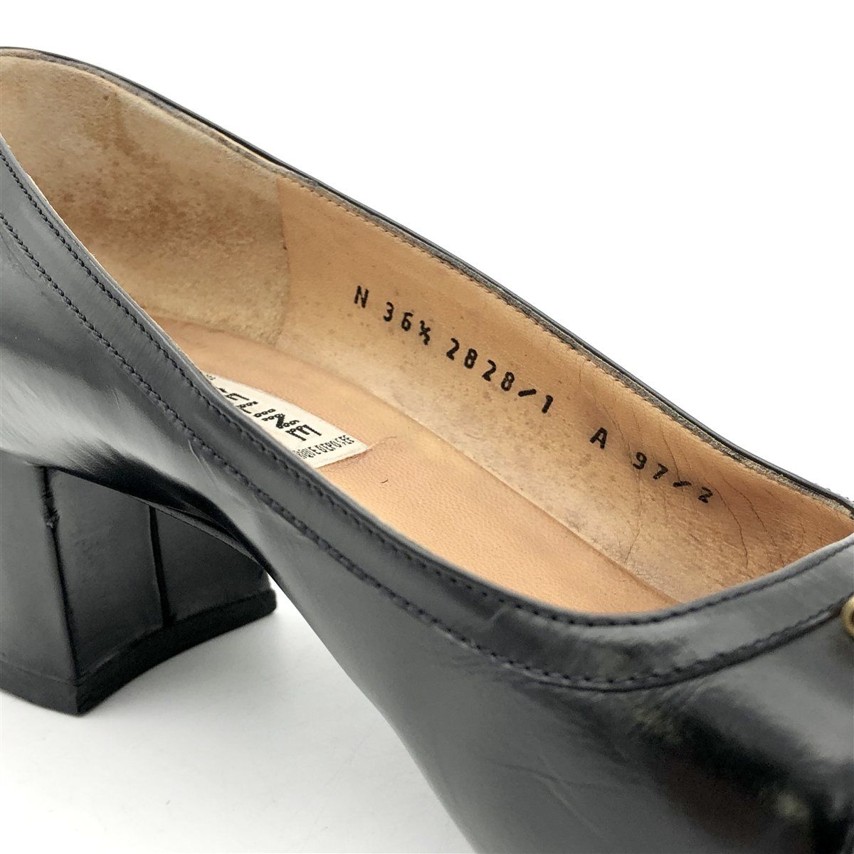 □希少□ CELINE パンプス 本革 ゴールド金具 ブラック 1862A □希少□ CELINE パンプス 本革 ゴールド金具 ブラック 1862A