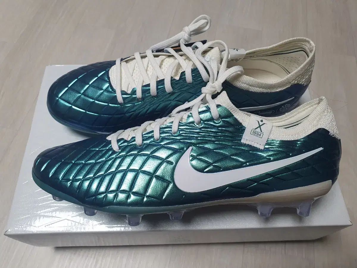 【雷市場（ポンジャン）商品韓国直送】NIKE(ナイキ) ティエンポ レジェンド 10 エリート 30 記念日 ag サッカーシューズ