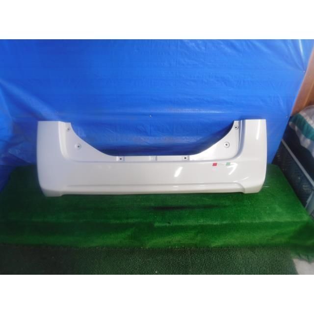 タント DBA-LA610S リアバンパー