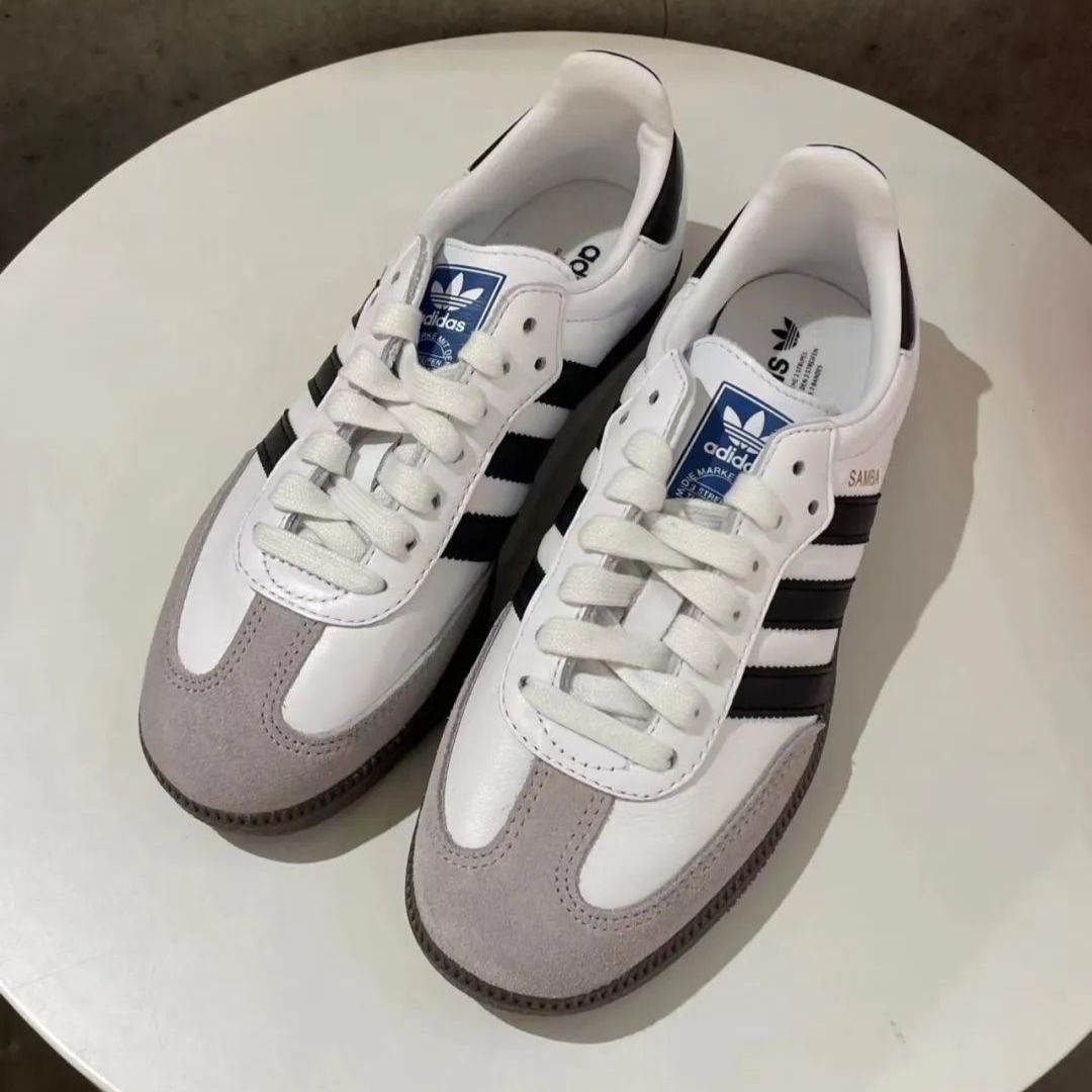 値下げします 新品未使用スニーカー男女兼用 並行輸入品 SAMBA OG アディダス サンバ ホワイト Adidas Originals Samba white FW2427 男女兼用