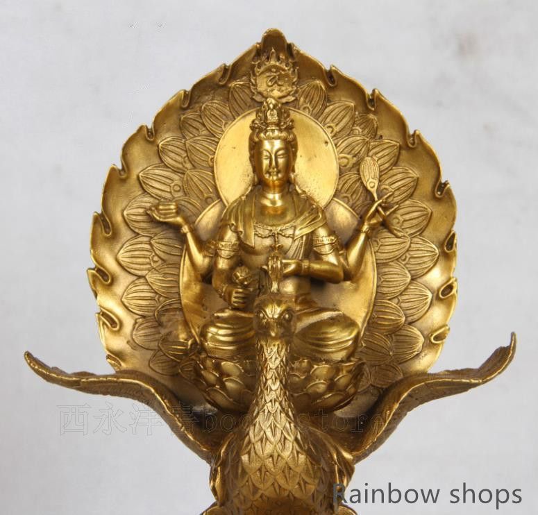 工芸品 置物を置く収蔵品