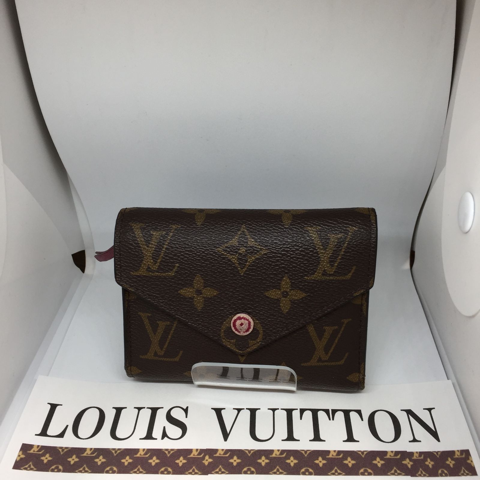 Louis Vuitton 三つ折り財布 イニシャル入り