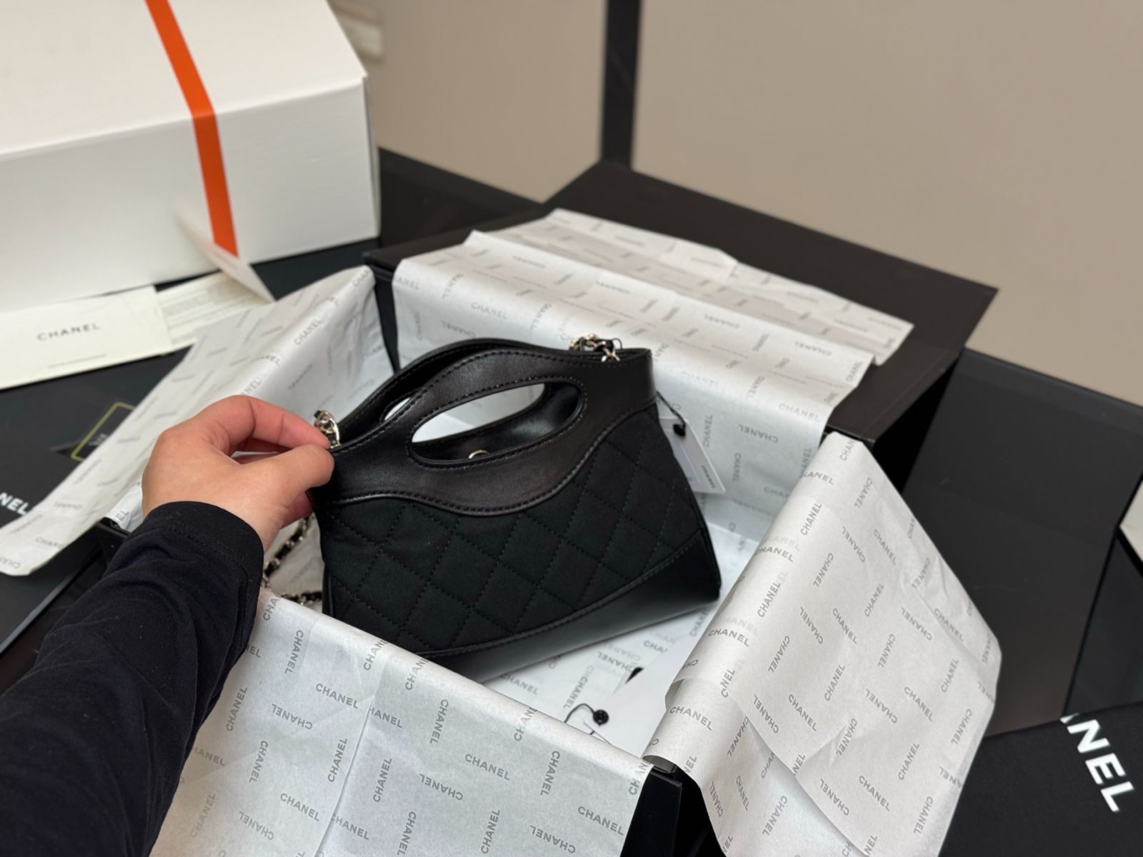 国内発送 25P CHANEL 31 ミニショッピングバッグ グレー 国内発送 25P CHANEL 31 ミニショッピングバッグ グレー