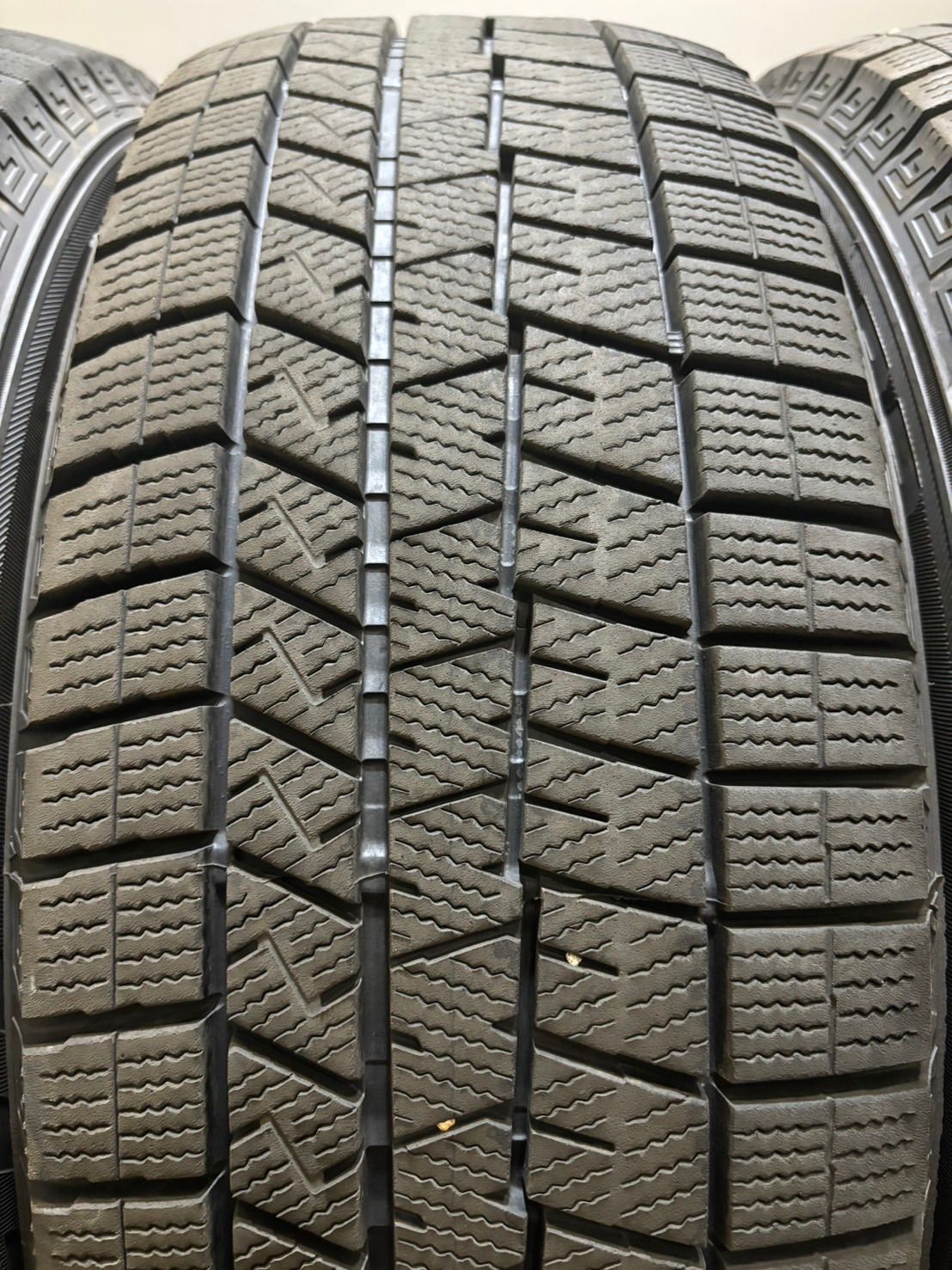 ★215/60R17 DUNLOP/WINTER MAXX 03 22年製 スタッドレス 4本 ダンロップ ウィンターマックス エスティマ C-HR (2-G251)