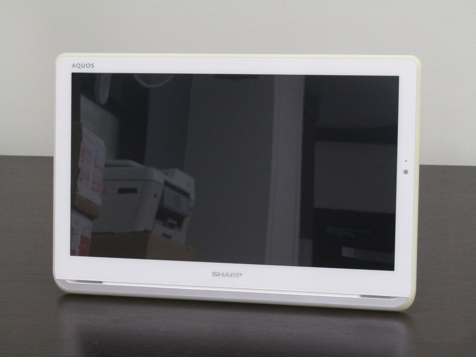 シャープ 16V型 防水 AQUOSポータブル ワイヤレス液晶TV 2T-C16AP 2019年製 タッチパネル式