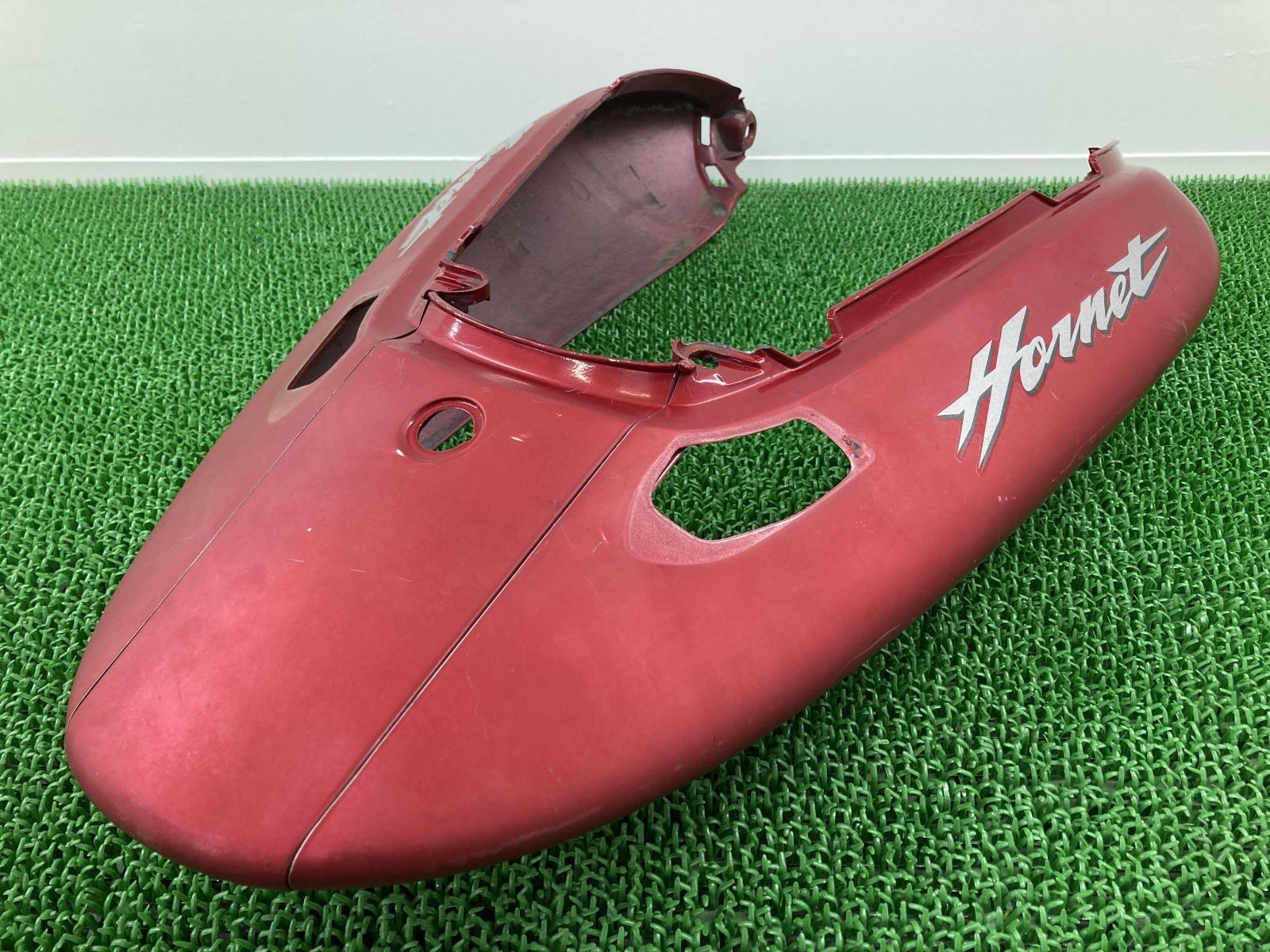 ホーネット250 テールカウル 赤 KEA ホンダ 純正 中古 バイク 部品 MC31 HORNET250 シートカウル 品薄 希少品 車検 Genuine