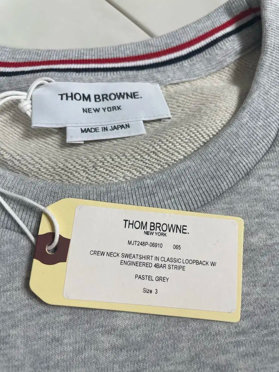 【雷市場（ポンジャン）商品韓国直送】 Thom Browne(トム・ブラウン) パーカー リラックスフィット 色調 4 バストライフ