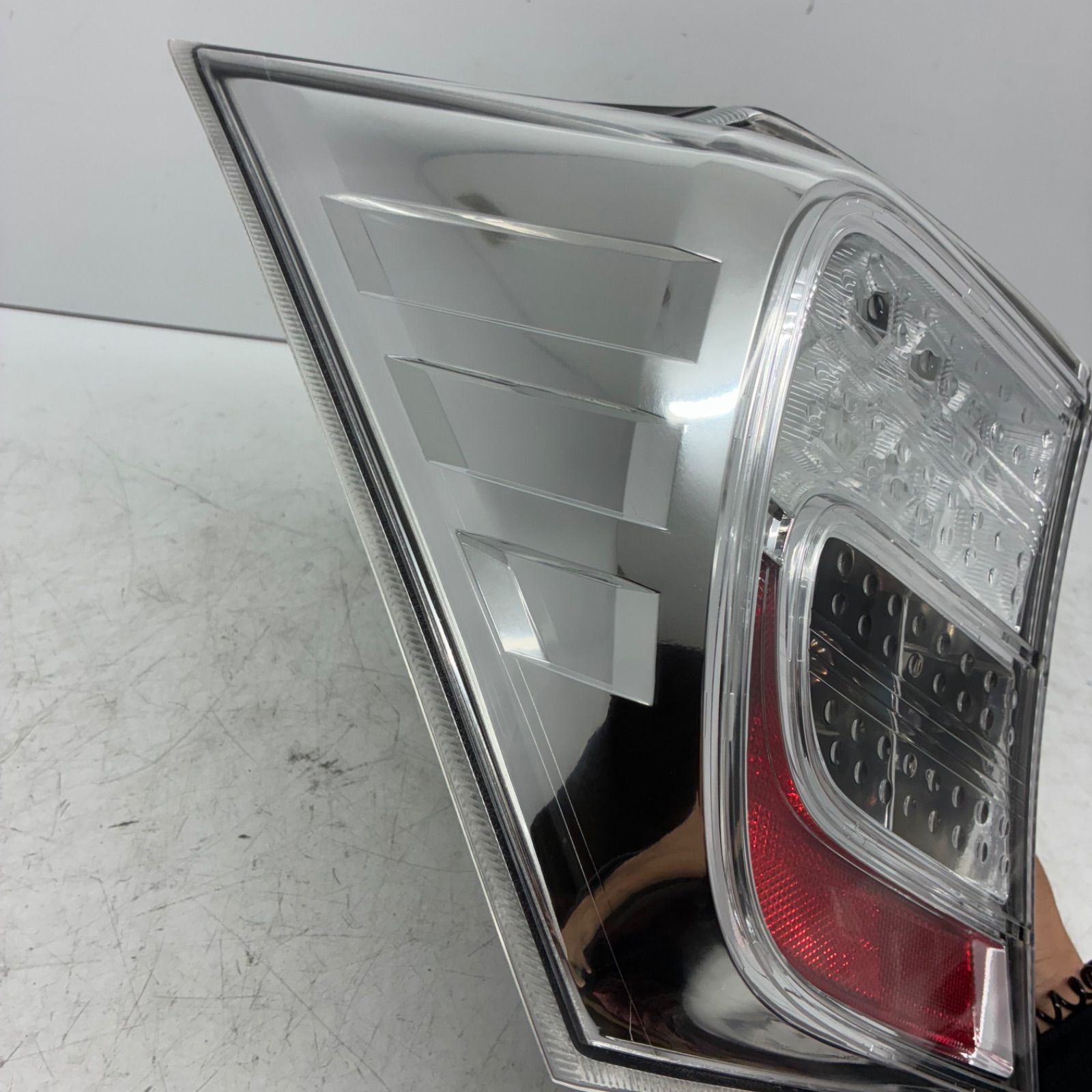 店舗限定 コーティング済 ホンダ GB3 GB4 GP3 GP4 フリード スパイク ハイブリッド テールライト ランプ レンズ 左右セット LR ICHIKOH D102 P71564