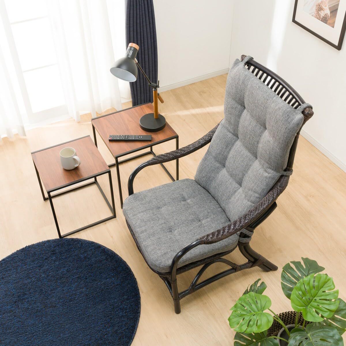 グレー ブラック